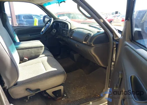 1998 Dodge Ram 1500 St/Ws z USA, uszkodzony, nr VIN 1B7HC16X1WS513498